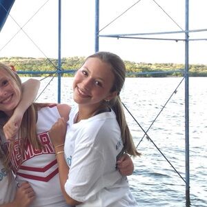 Meet your Posher, Mally